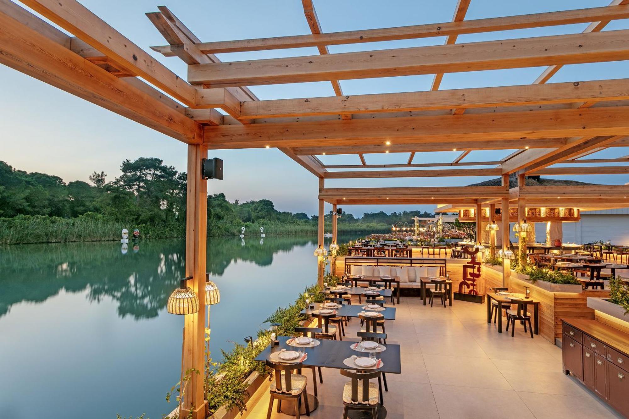 Hotel Titanic Deluxe Golf Belek Exterior foto