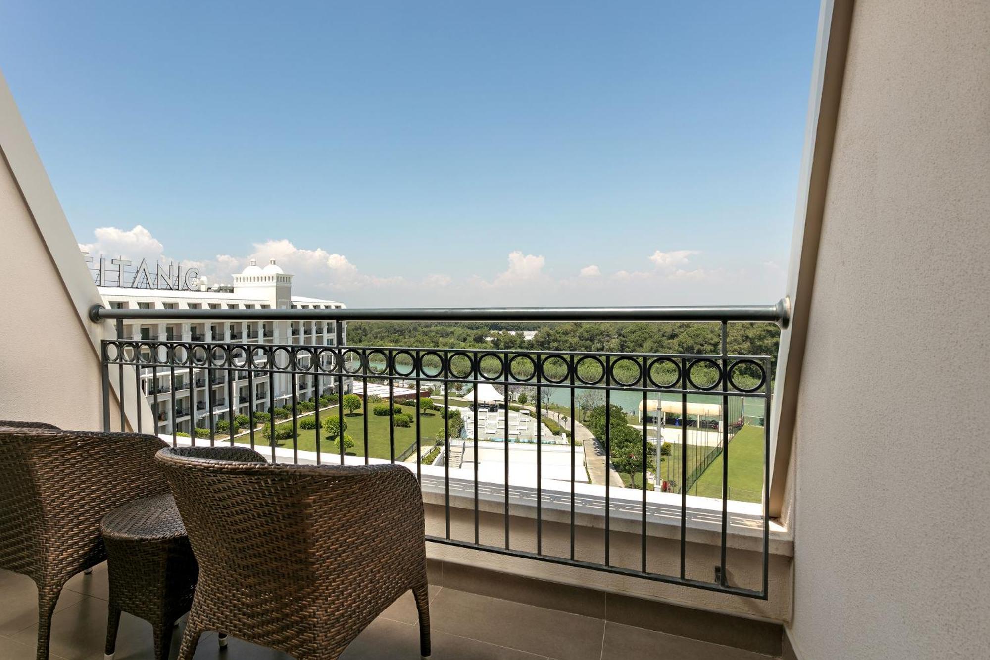 Hotel Titanic Deluxe Golf Belek Exterior foto